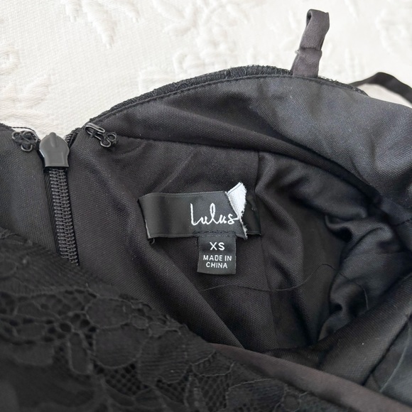 NWOT Lulus Tier I Go Black Lace V-Neck Sleeveless Tiered Maxi Dress XSmall - Picture 4 of 8